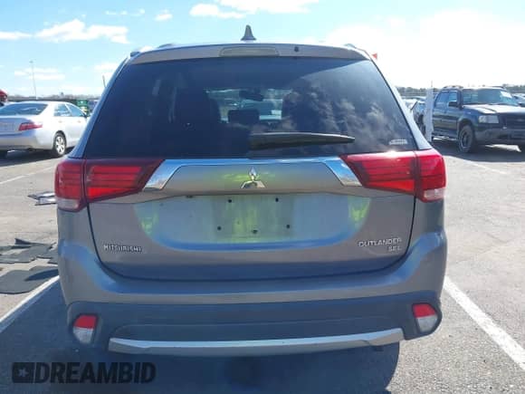 2017 Mitsubishi Outlander SE с VIN JA4AZ3A35HZ029290, выставлен на аукционе IAAI как лот 41747978 с пробегом 103 914 миль миль и . История ставок и продаж доступна на DreamBid. Изображение 16.