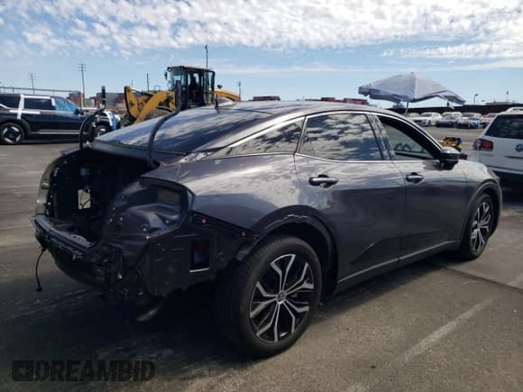 ✅ 2024 Toyota Crown Limited • VIN: JTDAAAAF0R3019928 • Лот: 84071455. Опубликован ранее на Copart с пробегом 26 634 миль. Бесплатный доступ к архиву аукционных продаж из США и подробный отчёт об истории автомобиля на DreamBid. Изображение 3.