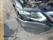 ✅ 2018 Nissan Rogue SL • VIN: 5N1AT2MV5JC728227 • Lot: 42982158. Wystawiony na IAAI z przebiegiem 178 919 mil. Bezpłatny archiwum sprzedaży aukcyjnych z USA i szczegółowy raport historii pojazdu na DreamBid. Zdjęcie 6.