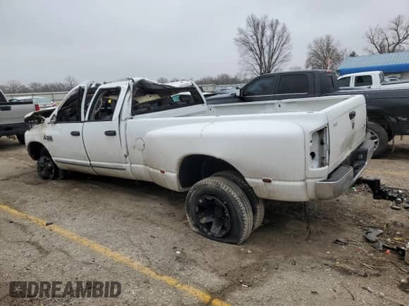 2007 Dodge 3500 Laramie z VIN 3D3MX48C17G723839, wystawiony jako Copart lot #42951025 z przebiegiem Nie podano mil oraz Szkoda całkowita • Salvage title. Historia ofert i sprzedaży dostępna na DreamBid. Obrazek 2.