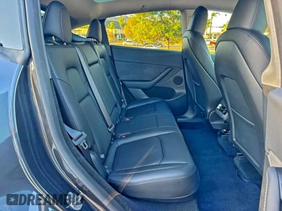 ✅ 2025 Tesla Model Y Long Range • VIN: 7SAYGDED1SF265244 • Лот: 96214895. Опубликован ранее на Copart с пробегом 18 303 миль. Бесплатный доступ к архиву аукционных продаж из США и подробный отчёт об истории автомобиля на DreamBid. Изображение 6.