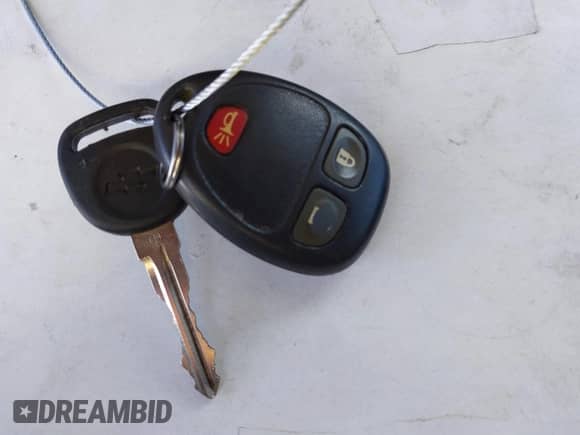 2009 Chevrolet Silverado 1500 LT with VIN 1GCEC24039Z215240, listed as a IAAI auction lot 41308199 with 104,662 mi miles and . Bid and sale history available at DreamBid. Image 11.