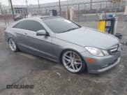 ✅ 2011 Mercedes-Benz E 350 • VIN: WDDKJ5GB6BF113516 • Lot: 41735933. Wystawiony na IAAI z przebiegiem 143 351 mil. Bezpłatny archiwum sprzedaży aukcyjnych z USA i szczegółowy raport historii pojazdu na DreamBid. Zdjęcie 1.