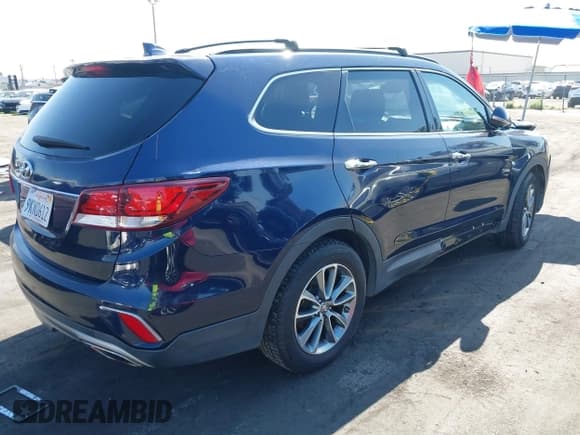 ✅ 2017 Hyundai Santa Fe SE • VIN: KM8SN4HF8HU190298 • Лот: 41636366. Опубликован ранее на IAAI с пробегом 109 206 миль. Бесплатный доступ к архиву аукционных продаж из США и подробный отчёт об истории автомобиля на DreamBid. Изображение 4.