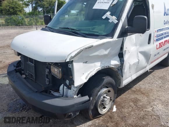 ✅ 2011 Chevrolet Express Cargo • VIN: 1GCWGFFA9B1113855 • Lot: 43193955. Listed on IAAI with 117,753 mi. Free auction sales archive from the USA and detailed vehicle history report at DreamBid. Image 6.