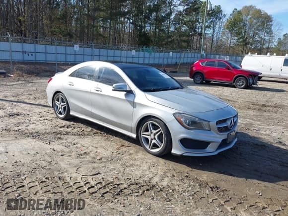✅ 2014 Mercedes-Benz CLA 250 • VIN: WDDSJ4EB8EN045064 • Lot: 43815031. Wystawiony na IAAI z przebiegiem 177 657 mil. Bezpłatny archiwum sprzedaży aukcyjnych z USA i szczegółowy raport historii pojazdu na DreamBid. Zdjęcie 1.