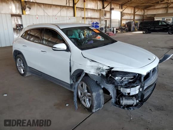 ✅ 2022 Mercedes-Benz GLA 250 • VIN: W1N4N4GBXNJ392111 • Lot: 90399555. Listed on Copart with 53,959 mi. Free auction sales archive from the USA and detailed vehicle history report at DreamBid. Image 4.