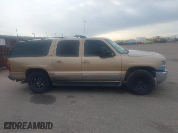 ✅ 2001 Chevrolet Suburban LT • VIN: 1GNFK16T91J146766 • Лот: 41903826. Опубликован ранее на IAAI с пробегом Не указан. Бесплатный доступ к архиву аукционных продаж из США и подробный отчёт об истории автомобиля на DreamBid. Изображение 13.