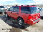 ✅ 2004 Ford Explorer XLT • VIN: 1FMDU73W24ZA87329 • Lot: 40675439. Wystawiony na IAAI z przebiegiem 221 179 mil. Bezpłatny archiwum sprzedaży aukcyjnych z USA i szczegółowy raport historii pojazdu na DreamBid. Zdjęcie 3.