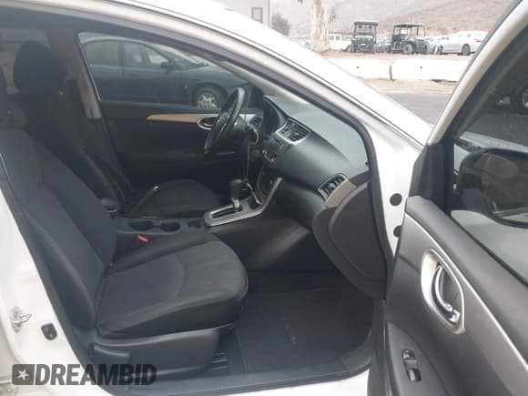 ✅ 2015 Nissan Sentra SV • VIN: 3N1AB7APXFY251306 • Лот: 43704737. Опубликован ранее на IAAI с пробегом 258 318 миль. Бесплатный доступ к архиву аукционных продаж из США и подробный отчёт об истории автомобиля на DreamBid. Изображение 5.