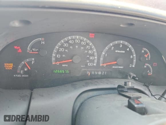 ✅ 2001 Ford F-150 XL • VIN: 2FTRF17W61CA92117 • Lot: 84774055. Listed on Copart with 126,657 mi. Free auction sales archive from the USA and detailed vehicle history report at DreamBid. Image 9.