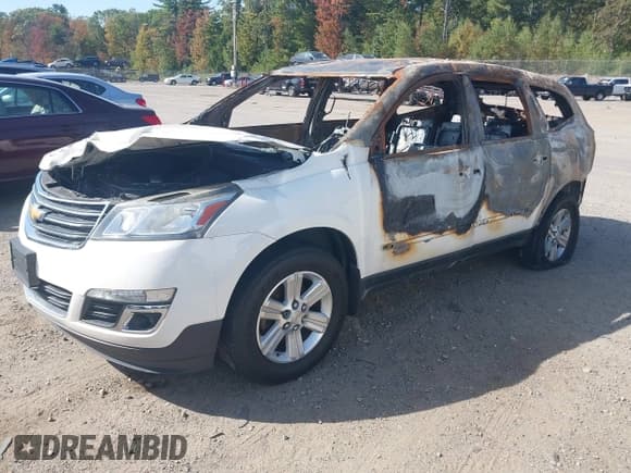 ✅ 2014 Chevrolet Traverse LT • VIN: 1GNKVGKD3EJ270710 • Lot: 43323793. Wystawiony na IAAI z przebiegiem Nie podano. Bezpłatny archiwum sprzedaży aukcyjnych z USA i szczegółowy raport historii pojazdu na DreamBid. Zdjęcie 2.