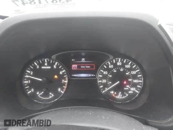 ✅ 2018 Nissan Pathfinder S • VIN: 5N1DR2MN0JC667283 • Lot: 43871847. Listed on IAAI with 117,032 mi. Free auction sales archive from the USA and detailed vehicle history report at DreamBid. Image 7.