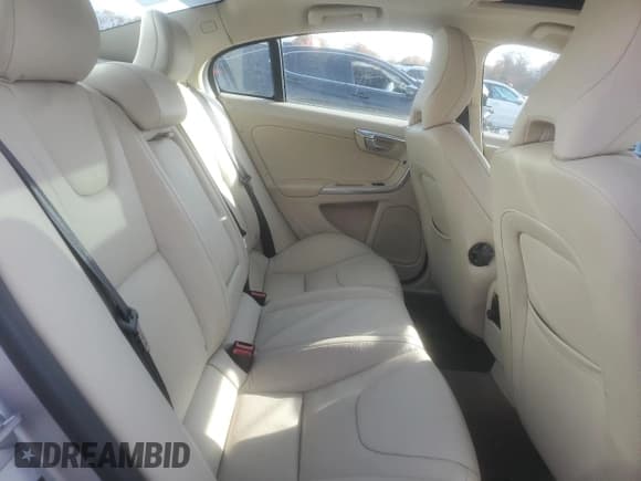 ✅ 2014 Volvo S60 T5 • VIN: YV1612FS1E1296315 • Lot: 91311935. Wystawiony na Copart z przebiegiem 85 853 mil. Bezpłatny archiwum sprzedaży aukcyjnych z USA i szczegółowy raport historii pojazdu na DreamBid. Zdjęcie 10.