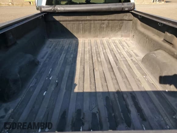 ✅ 2015 Chevrolet Silverado 2500HD Work Truck • VIN: 1GC0CUEG6FZ105103 • Lot: 81688685. Wystawiony na Copart z przebiegiem Nie podano. Bezpłatny archiwum sprzedaży aukcyjnych z USA i szczegółowy raport historii pojazdu na DreamBid. Zdjęcie 10.