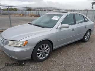 2006 Hyundai Azera SE z VIN KMHFC46F46A086240, wystawiony jako IAAI lot #41582881 z przebiegiem 165 329 mil mil oraz . Historia ofert i sprzedaży dostępna na DreamBid. Obrazek 2.