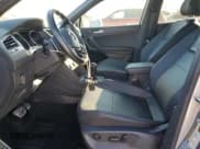 ✅ 2020 Volkswagen Tiguan SE • VIN: 3VV2B7AXXLM144388 • Lot: 90722475. Wystawiony na Copart z przebiegiem 59 612 mil. Bezpłatny archiwum sprzedaży aukcyjnych z USA i szczegółowy raport historii pojazdu na DreamBid. Zdjęcie 7.