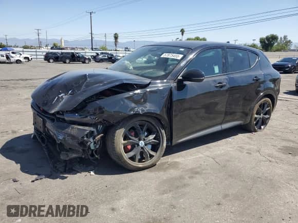 2024 Dodge Hornet R/T Plus z VIN ZACPDFDW4R3A14678, wystawiony jako Copart lot #57875455 z przebiegiem 5 215 mil mil oraz Szkoda całkowita • Salvage title. Historia ofert i sprzedaży dostępna na DreamBid. Obrazek 1.