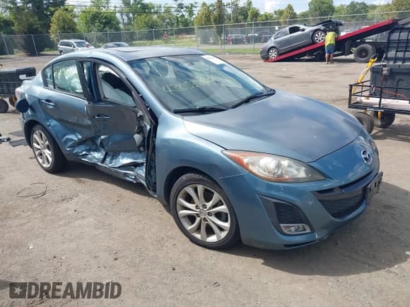 ✅ 2011 Mazda 3 S Grand Touring • VIN: JM1BL1W60B1410215 • Lot: 43055637. Listed on IAAI with 75,878 mi. Free auction sales archive from the USA and detailed vehicle history report at DreamBid. Image 1.