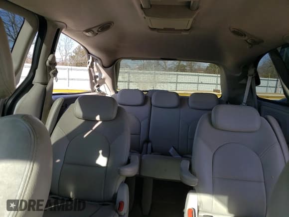 ✅ 2007 Chrysler Town & Country Limited • VIN: 2A8GP64L67R127393 • Лот: 41934934. Опубликован ранее на Copart с пробегом 147 637 миль. Бесплатный доступ к архиву аукционных продаж из США и подробный отчёт об истории автомобиля на DreamBid. Изображение 10.