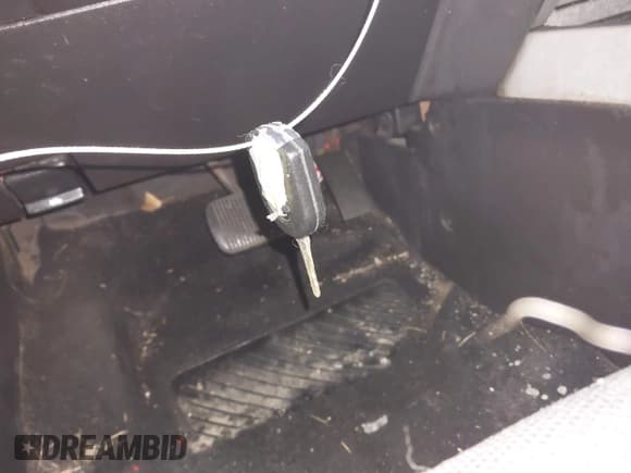 ✅ 2008 Ford Escape XLT • VIN: 1FMCU03198KC73021 • Lot: 43761113. Listed on IAAI with 267,918 mi. Free auction sales archive from the USA and detailed vehicle history report at DreamBid. Image 11.