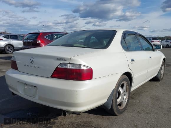 ✅ 2002 Acura TL • VIN: 19UUA566X2A057716 • Лот: 43713410. Опубликован ранее на IAAI с пробегом 104 579 миль. Бесплатный доступ к архиву аукционных продаж из США и подробный отчёт об истории автомобиля на DreamBid. Изображение 4.