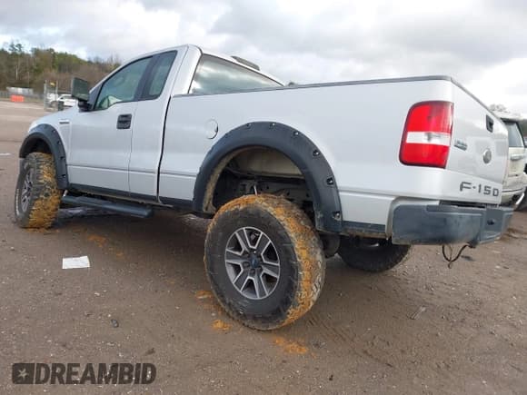 ✅ 2005 Ford F-150 XL • VIN: 1FTRF12255NB51355 • Lot: 43797826. Wystawiony na IAAI z przebiegiem 186 078 mil. Bezpłatny archiwum sprzedaży aukcyjnych z USA i szczegółowy raport historii pojazdu na DreamBid. Zdjęcie 3.