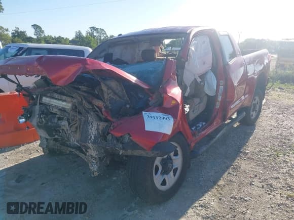 ✅ 2013 Toyota Tundra • VIN: 5TFRM5F14DX065164 • Lot: 39112993. Listed on IAAI with 250,851 mi. Free auction sales archive from the USA and detailed vehicle history report at DreamBid. Image 2.