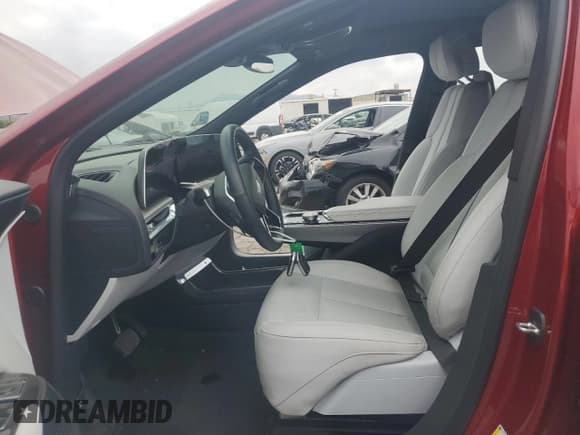 ✅ 2024 Cadillac LYRIQ Luxury • VIN: 1GYKPPRK7RZ108569 • Lot: 76144914. Wystawiony na Copart z przebiegiem 26 851 mil. Bezpłatny archiwum sprzedaży aukcyjnych z USA i szczegółowy raport historii pojazdu na DreamBid. Zdjęcie 7.