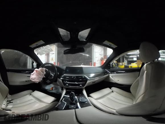 ✅ 2020 BMW 5 Series 540i • VIN: WBAJS1C02LWW67733 • Lot: 41478533. Listed on IAAI with 48,818 mi. Free auction sales archive from the USA and detailed vehicle history report at DreamBid. Image 18.