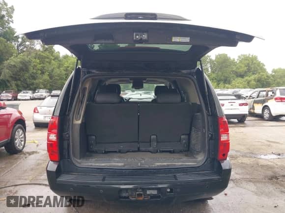 2008 Chevrolet Tahoe LTZ с VIN 1GNFK13038R176495, выставлен на аукционе IAAI как лот 42831935 с пробегом 195 782 миль миль и . История ставок и продаж доступна на DreamBid. Изображение 17.