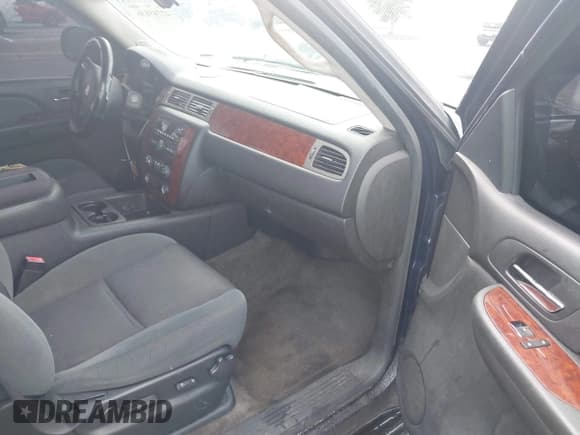 ✅ 2009 Chevrolet Tahoe 1LT • VIN: 1GNFK23029R241957 • Lot: 42745136. Listed on IAAI with 309,461 mi. Free auction sales archive from the USA and detailed vehicle history report at DreamBid. Image 5.