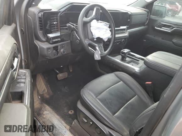 ✅ 2024 Chevrolet Silverado 1500 LTZ • VIN: 2GCUDGED2R1210725 • Лот: 92652775. Опубликован ранее на Copart с пробегом Не указан. Бесплатный доступ к архиву аукционных продаж из США и подробный отчёт об истории автомобиля на DreamBid. Изображение 8.