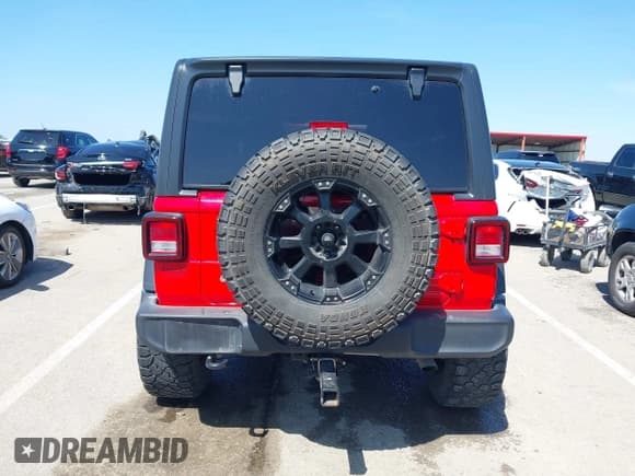 ✅ 2018 Jeep Wrangler Unlimited Sport S • VIN: 1C4HJXDGXJW168940 • Lot: 42200607. Listed on IAAI with 60,308 mi. Free auction sales archive from the USA and detailed vehicle history report at DreamBid. Image 16.