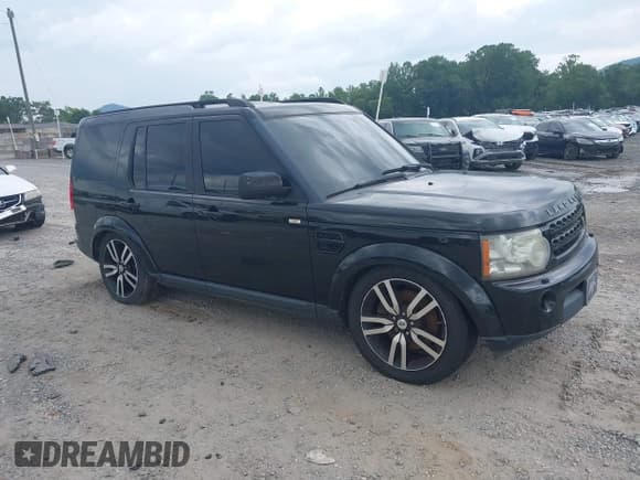 ✅ 2011 Land Rover LR4 HSE • VIN: SALAG2D40BA583460 • Lot: 42795572. Listed on IAAI with 152,303 mi. Free auction sales archive from the USA and detailed vehicle history report at DreamBid. Image 1.