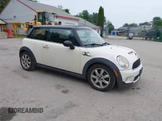 2010 MINI Hardtop S with VIN WMWMF7C50ATX42847, listed as a IAAI auction lot 42882868 with 145,951 mi miles and . Bid and sale history available at DreamBid. Image 1.