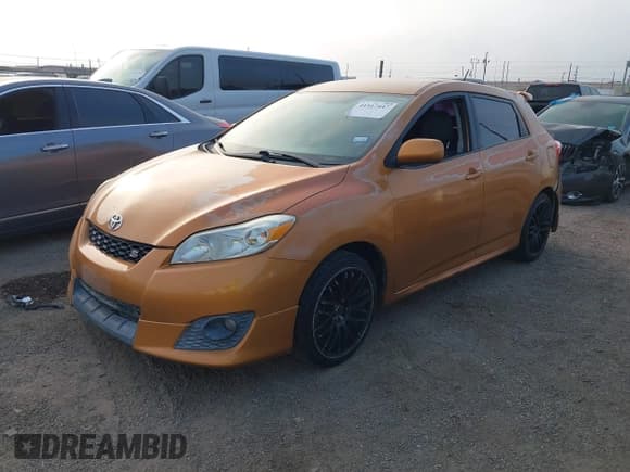 ✅ 2010 Toyota Matrix S • VIN: 2T1KE4EE3AC039873 • Lot: 41517447. Listed on IAAI with 97,833 mi. Free auction sales archive from the USA and detailed vehicle history report at DreamBid. Image 2.