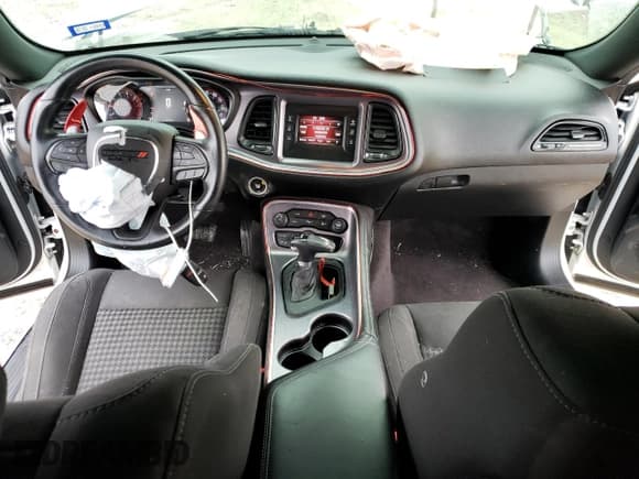 ✅ 2017 Dodge Challenger R/T • VIN: 2C3CDZBT5HH522485 • Lot: 72470342. Wystawiony na Copart z przebiegiem 51 156 mil. Bezpłatny archiwum sprzedaży aukcyjnych z USA i szczegółowy raport historii pojazdu na DreamBid. Zdjęcie 8.