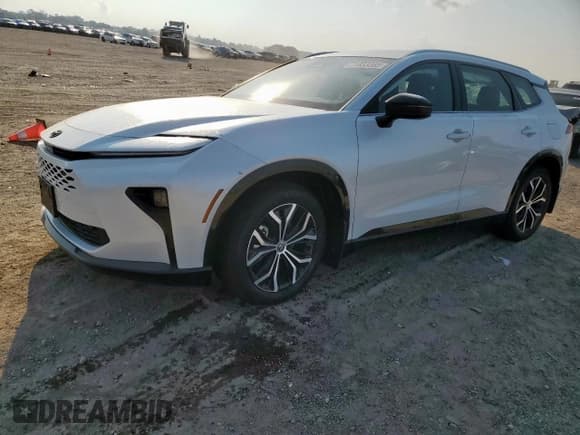 ✅ 2025 Toyota Crown XLE • VIN: JTDACAAJ1S3027265 • Лот: 71853085. Опубликован ранее на Copart с пробегом 9 438 миль. Бесплатный доступ к архиву аукционных продаж из США и подробный отчёт об истории автомобиля на DreamBid. Изображение 1.