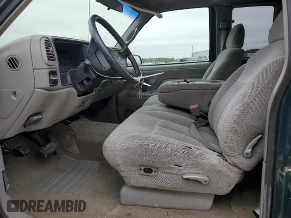 ✅ 1997 Chevrolet Silverado 1500 • VIN: 2GCEC19M4V1246859 • Lot: 85284984. Wystawiony na Copart z przebiegiem 138 227 mil. Bezpłatny archiwum sprzedaży aukcyjnych z USA i szczegółowy raport historii pojazdu na DreamBid. Zdjęcie 7.