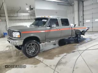✅ 1997 Ford F-250 • VIN: 1FTHW26FXVEA62413 • Lot: 89863035. Wystawiony na Copart z przebiegiem 231 004 mil. Bezpłatny archiwum sprzedaży aukcyjnych z USA i szczegółowy raport historii pojazdu na DreamBid. Zdjęcie 1.