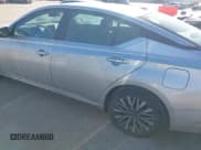 ✅ 2024 Nissan Altima SV • VIN: 1N4BL4DV9RN375355 • Lot: 43882908. Listed on IAAI with 61,307 mi. Free auction sales archive from the USA and detailed vehicle history report at DreamBid. Image 14.