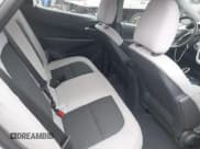 ✅ 2018 Chevrolet Bolt EV LT • VIN: 1G1FW6S06J4126715 • Lot: 41976300. Wystawiony na IAAI z przebiegiem 32 958 mil. Bezpłatny archiwum sprzedaży aukcyjnych z USA i szczegółowy raport historii pojazdu na DreamBid. Zdjęcie 8.