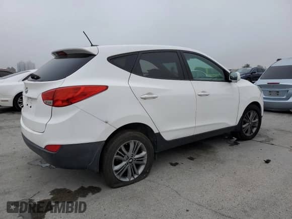 2015 Hyundai Tucson GLS z VIN KM8JT3AFXFU988563, wystawiony jako Copart lot #42260163 z przebiegiem Nie podano mil oraz . Historia ofert i sprzedaży dostępna na DreamBid. Obrazek 3.