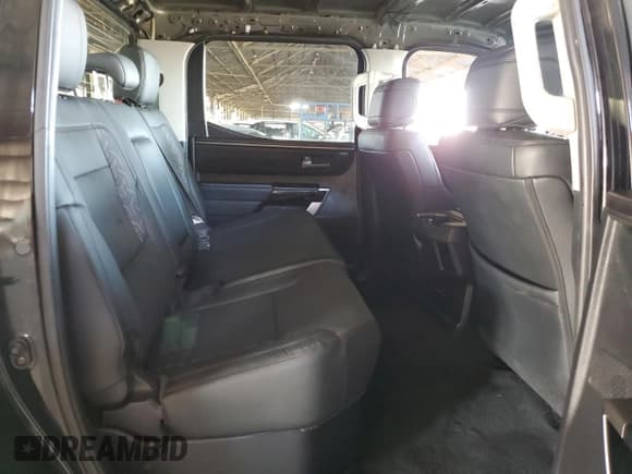 ✅ 2023 Toyota Tundra Limited • VIN: 5TFJA5DB9PX081933 • Lot: 92839355. Wystawiony na Copart z przebiegiem 21 413 mil. Bezpłatny archiwum sprzedaży aukcyjnych z USA i szczegółowy raport historii pojazdu na DreamBid. Zdjęcie 10.
