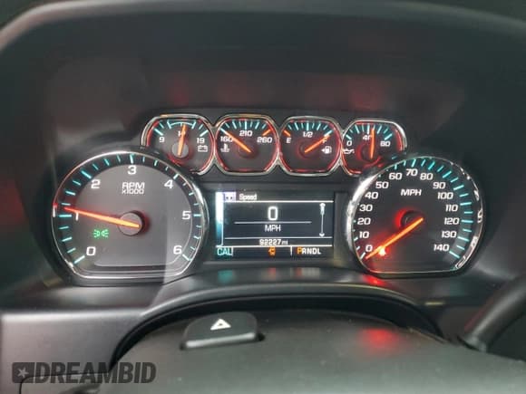 ✅ 2019 Chevrolet Silverado 1500 LT • VIN: 2GCVKPEC0K1120173 • Lot: 72637704. Wystawiony na Copart z przebiegiem 92 227 mil. Bezpłatny archiwum sprzedaży aukcyjnych z USA i szczegółowy raport historii pojazdu na DreamBid. Zdjęcie 9.