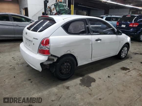 ✅ 2009 Hyundai Accent Auto GS • VIN: KMHCM36C09U112061 • Лот: 45706715. Опубликован ранее на Copart с пробегом 173 624 миль. Бесплатный доступ к архиву аукционных продаж из США и подробный отчёт об истории автомобиля на DreamBid. Изображение 3.