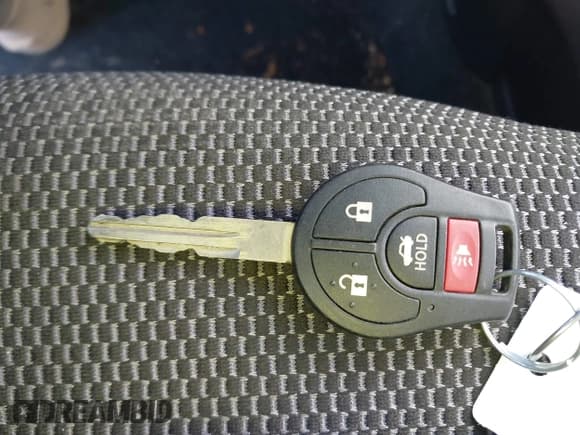 ✅ 2019 Nissan Versa SV • VIN: 3N1CN7AP8KL877962 • Лот: 43373506. Опубликован ранее на IAAI с пробегом 108 698 миль. Бесплатный доступ к архиву аукционных продаж из США и подробный отчёт об истории автомобиля на DreamBid. Изображение 11.