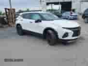 2021 Chevrolet Blazer LT z VIN 3GNKBHR40MS577432, wystawiony jako IAAI lot #42388880 z przebiegiem 35 438 mil mil oraz . Historia ofert i sprzedaży dostępna na DreamBid. Obrazek 1.