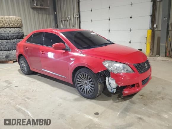 ✅ 2010 Suzuki Kizashi • VIN: JS2RF9A59A6100073 • Лот: 51319865. Опубликован ранее на Copart с пробегом 167 710 миль. Бесплатный доступ к архиву аукционных продаж из США и подробный отчёт об истории автомобиля на DreamBid. Изображение 4.
